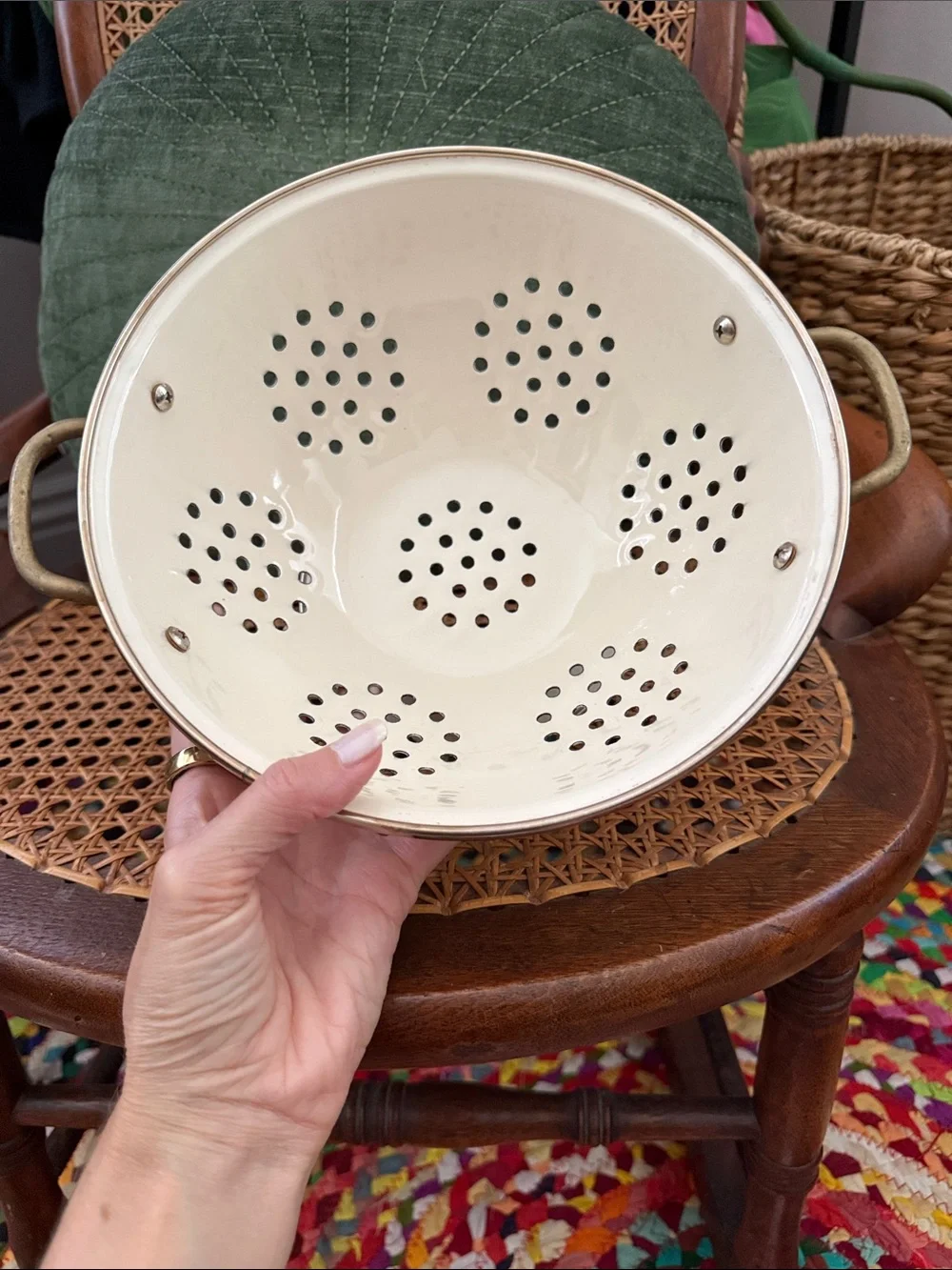 Vintage 80s International Marmalade Goose Enamel Footed Colander Brass Handles